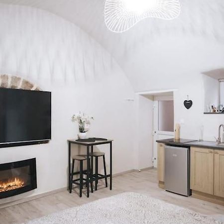Appartement 2 Pieces Jacuzzi Бриуд Екстериор снимка