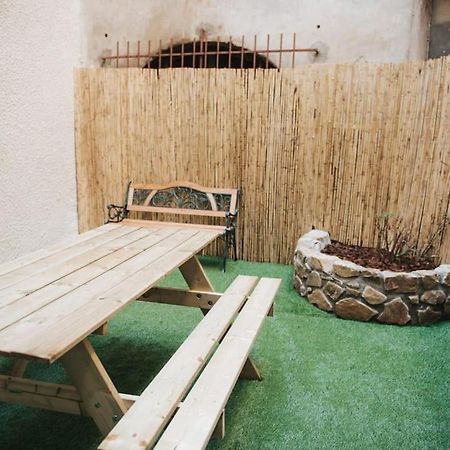 Appartement 2 Pieces Jacuzzi Бриуд Екстериор снимка